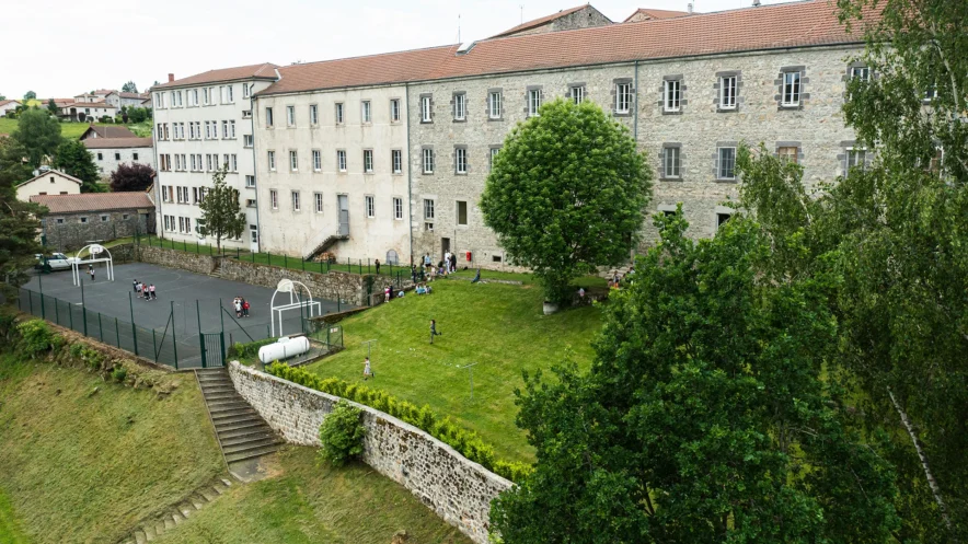 Salle de terrain de sport La Margeride
